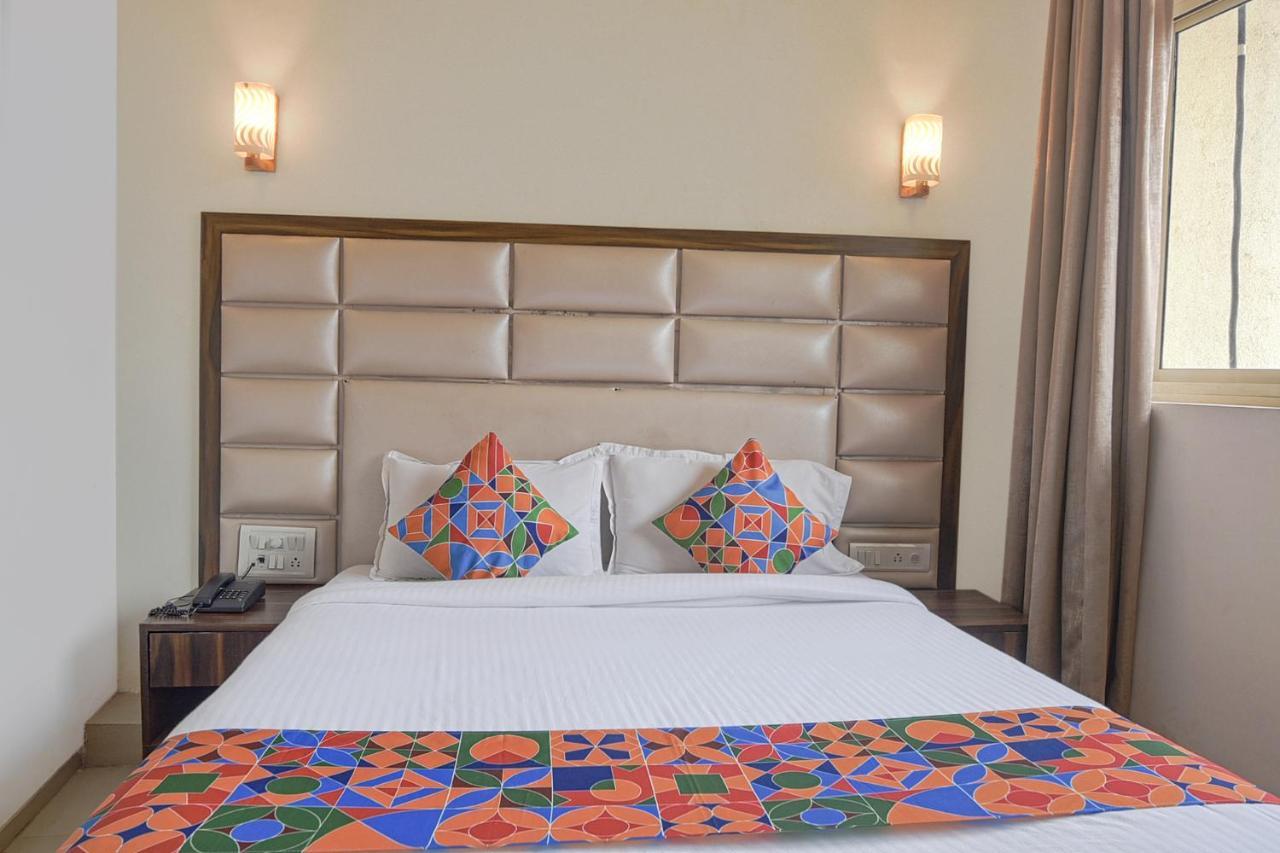 Hotel Fabexpress Victoria Ii,